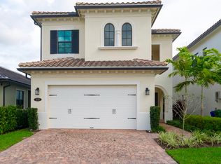 275 SW 113th Ln, Pembroke Pines, FL 33025