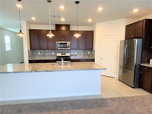 3rd image of 7214 Saxby Ave