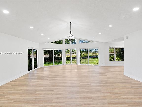 4th image of 4508 King Palm Dr