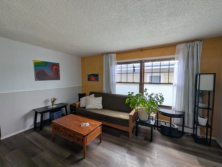 500 Fischer Ave #A — Photo 3
