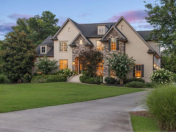 4th image of 4304 Gallant Ridge Dr