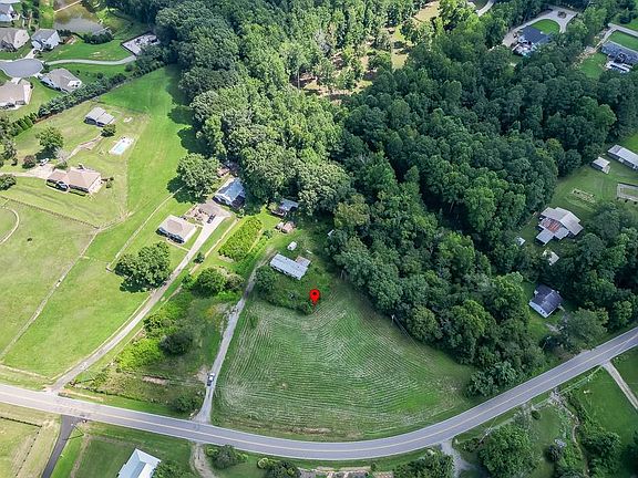 2nd image of 3340 Chamblee Gap Rd