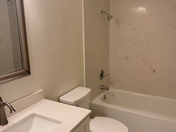 5th image of 2301 Peppertree Way APT 1