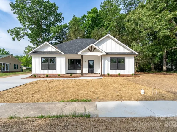 315 W Hoke St W, Landis, NC 28088