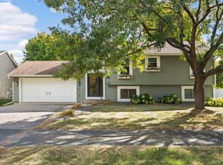 8576 Pineview Ln N, Maple Grove, MN 55369