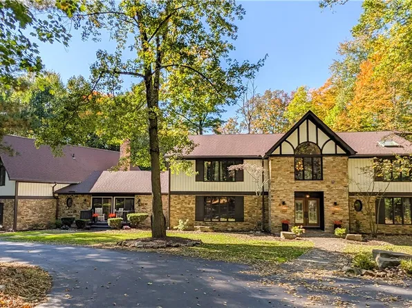 14726 Clydesdale Trl, Novelty, OH 44072