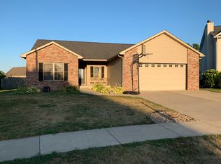 3004 Summerwood Dr, Springfield, IL 62712