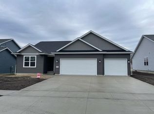 449 6th Ave SE, Independence, IA 50644