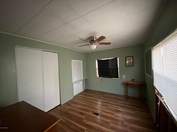 5th image of 889 Laurel Cir