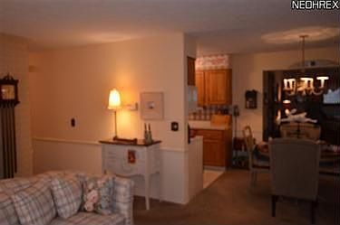 3rd image of 6859 Canterbury Dr