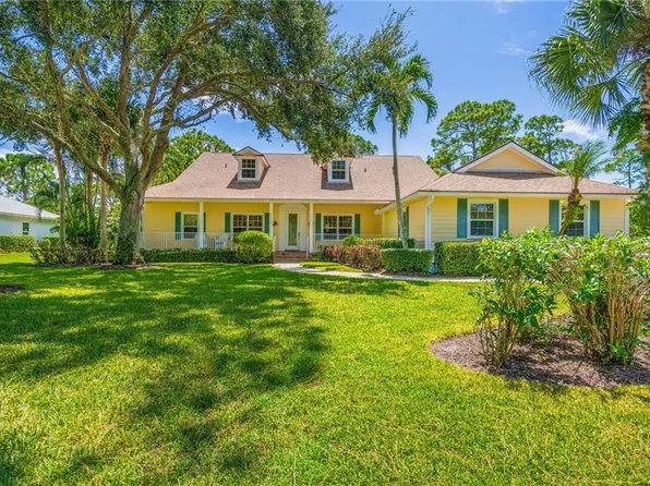 1156 Carolina Cir SW, Vero Beach, FL 32962