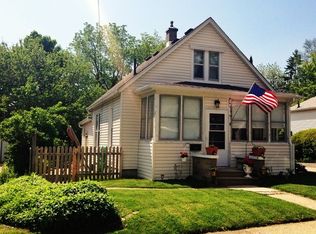 931 N 12th St, Dekalb, IL 60115