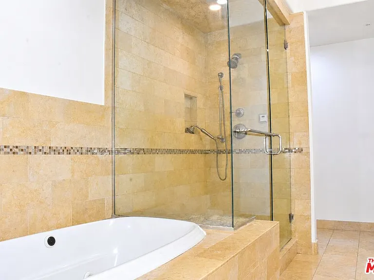 235 S Gale Dr #101 — Photo 11