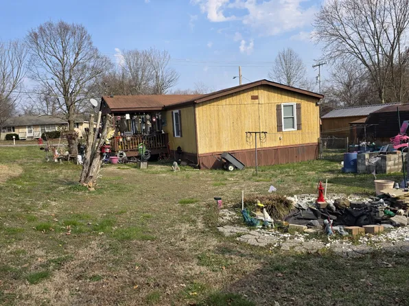 2791 Nunley St, Greenbrier, TN 37073