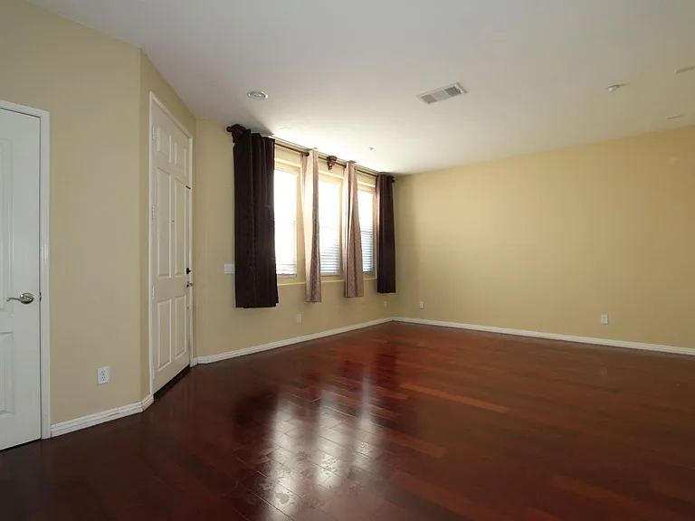 10448 Shelborne St #28 — Photo 6