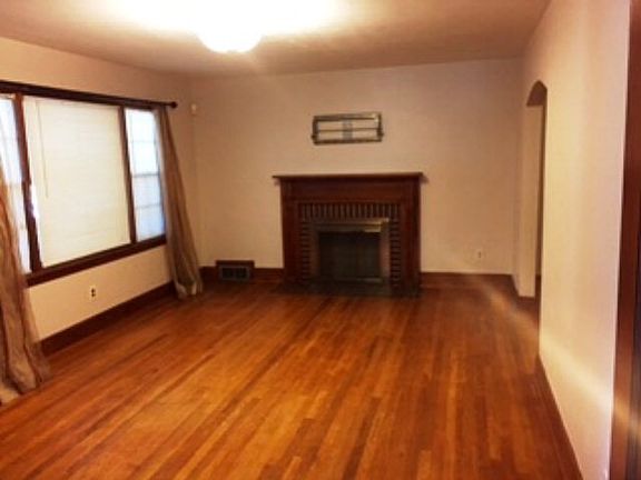 4th image of 166 Sherwood Dr