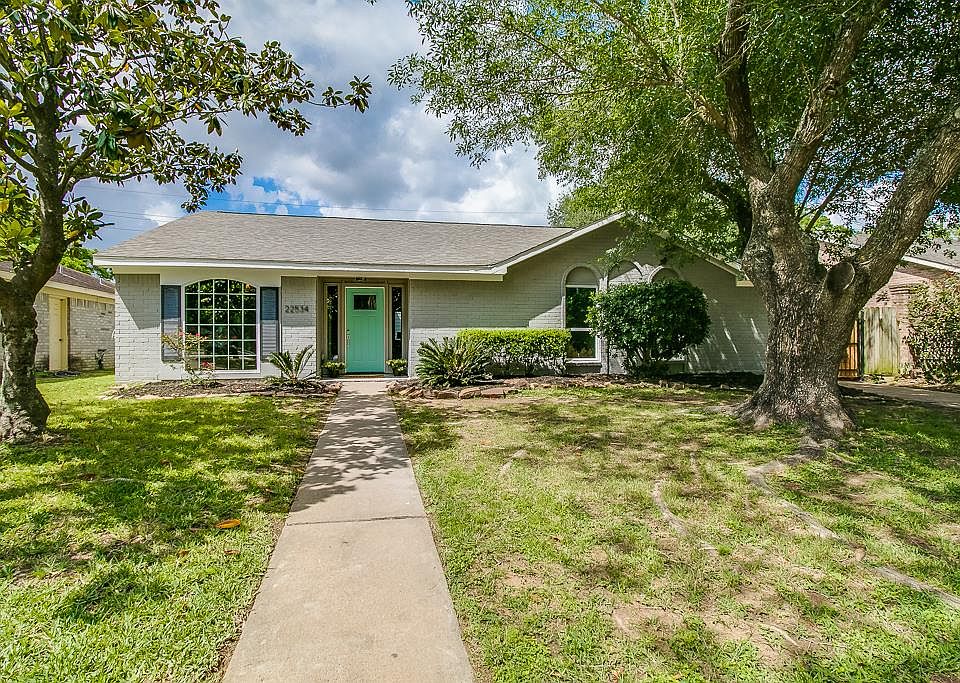 1st image of 22534 Poppyfield Dr