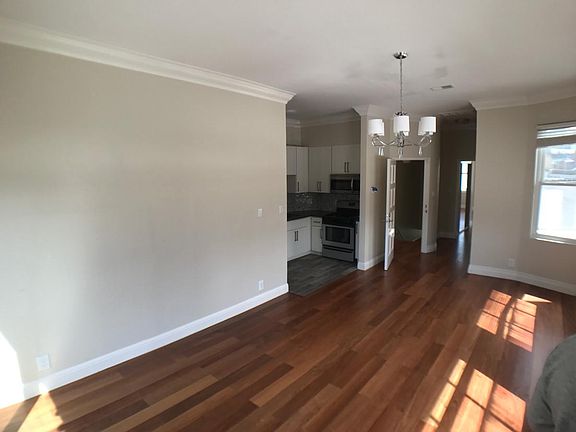 3rd image of 1121 Kearny St #A