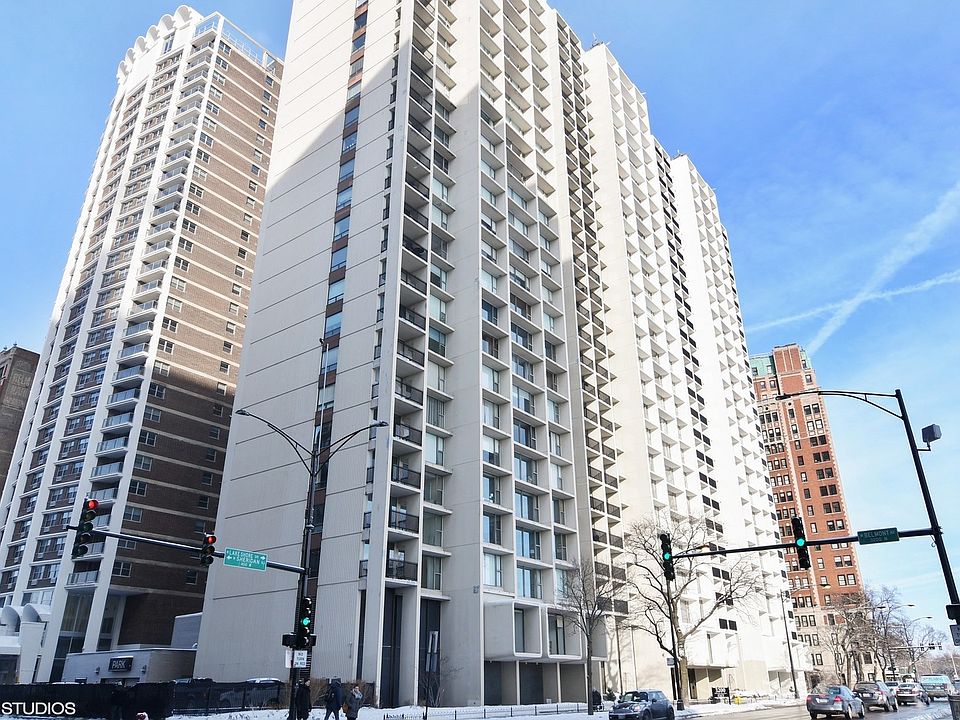 1st image of 3200 N Lake Shore Dr APT 1511