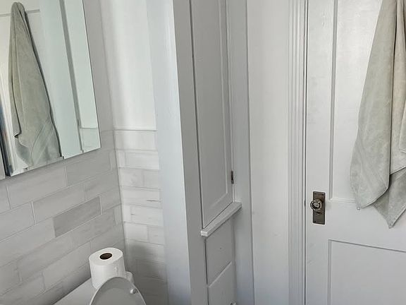 5th image of 22 Bayard St #1