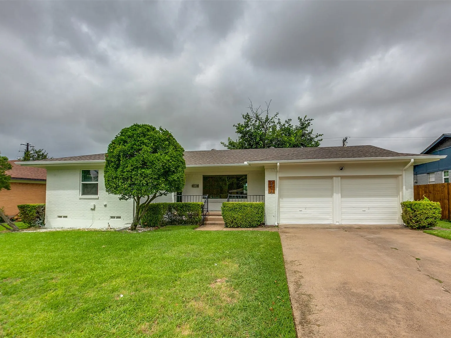 3 bed, 2.0 bath, 1368 sqft, $2,250 — Photo 1