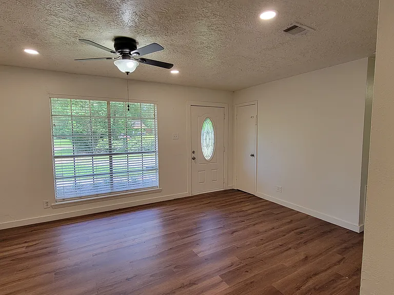 2100 Hill Top Ct #1 — Photo 10