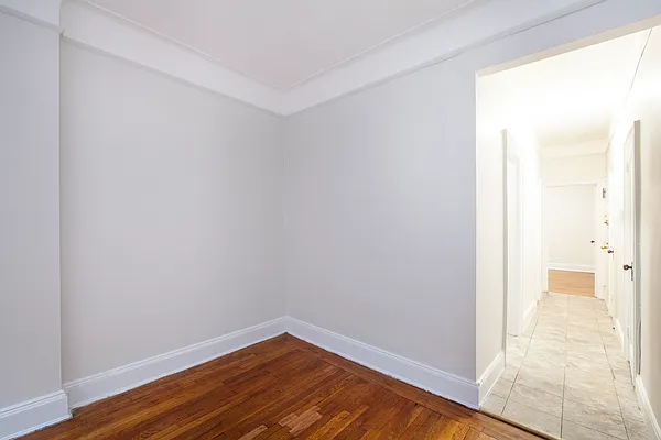 Rented by R New York | media 2