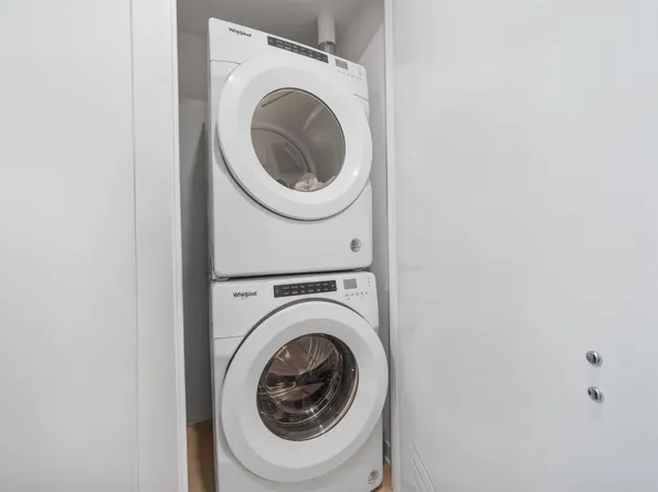 155 Bay Street image 18 of 44