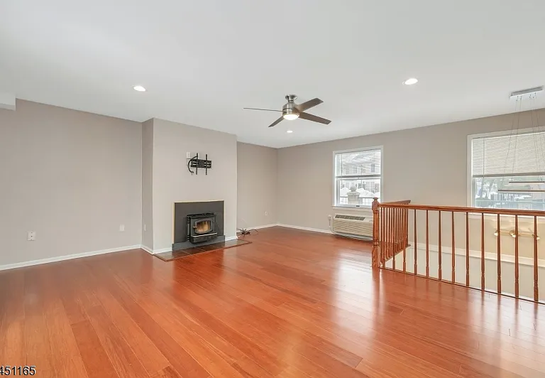 50 Pine St #211 — Photo 5