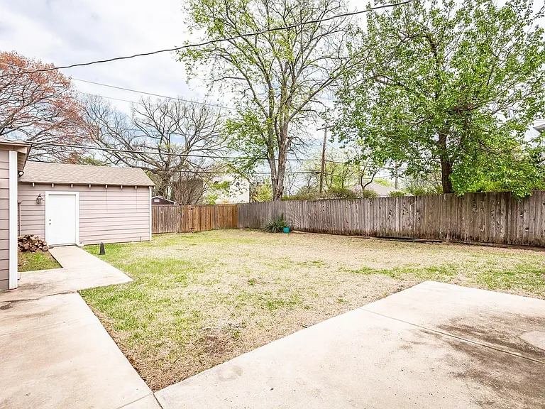 570 Bondstone Dr — Photo 23