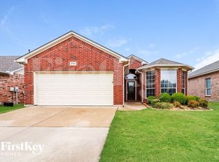 3757 Summersville Ln, Fort Worth, TX 76244