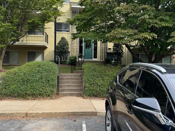 10524 Weymouth St #W-1, Bethesda, MD 20814