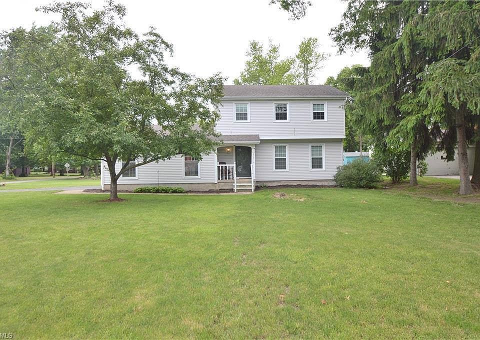 1st image of 2781 Howell Dr