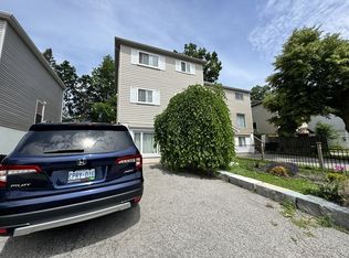18 Browning Trl, Barrie, ON L4N 4Z4