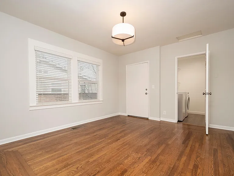 904 Paloma Ave — Photo 4