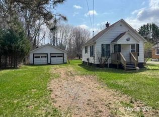 116 Kellstrom Rd, Iron River, MI 49935