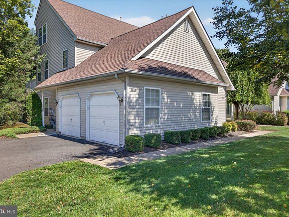 4th image of 1459 Peach Tree Ln #59