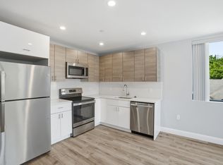 632 Centre St #303, Jamaica Plain, MA 02130
