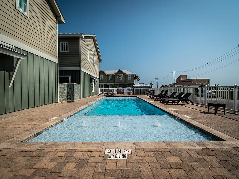 14309 Kemps Way — Photo 37