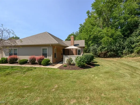 7782 Brittanny Dr NE, North Canton, OH 44720