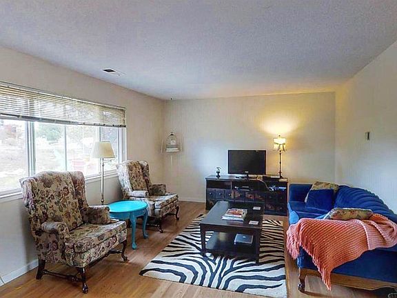 5th image of 1243 Pismo Ave