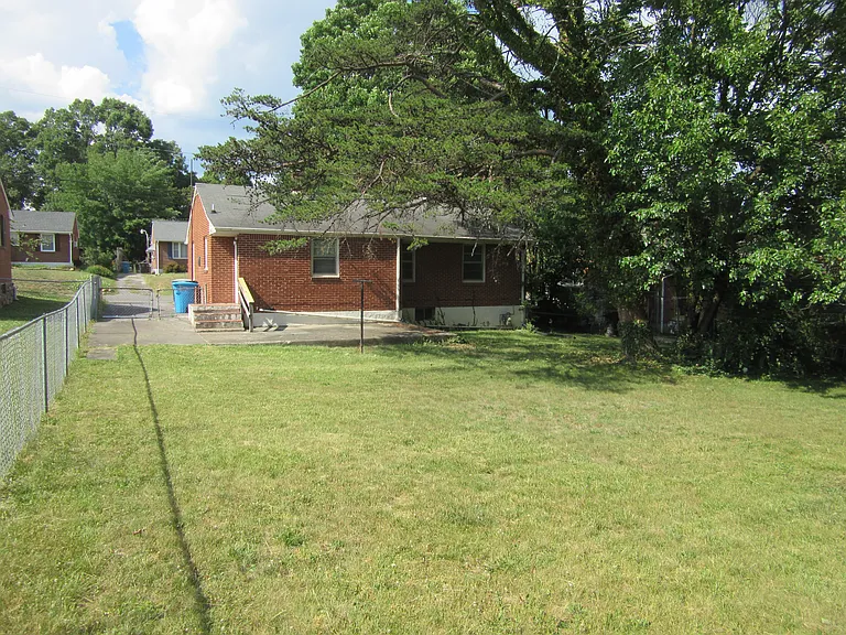 5242 Morwanda St NW — Photo 15