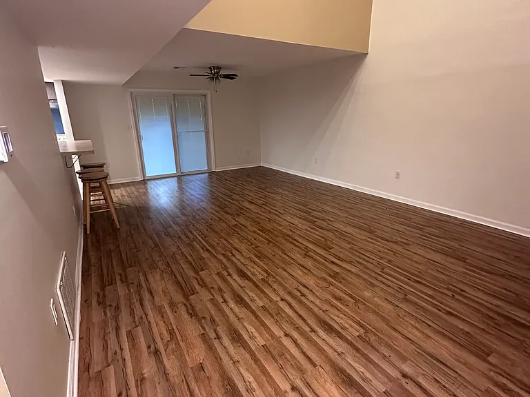 619 Cedar Ridge Ln — Photo 5