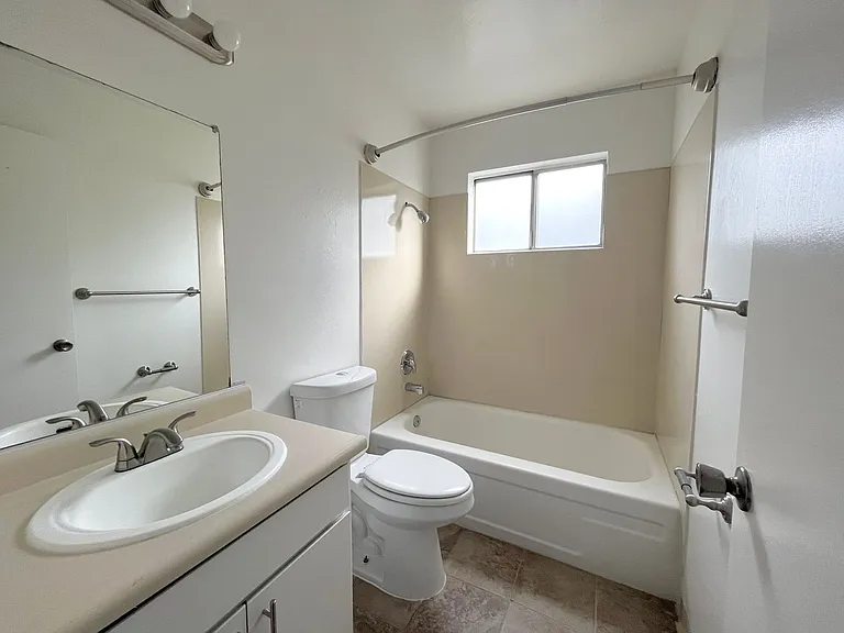 2805 - 2807 H Street - Fireside West — Photo 9