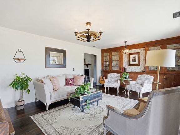 5th image of 181 Clearview Cir