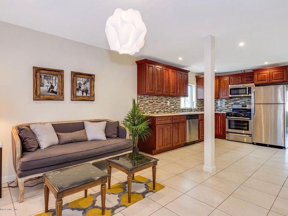1st image of 50 Seymour Ave #2nd