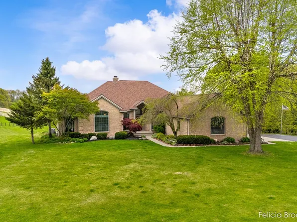 275 W Brogan Rd, Hastings, MI 49058
