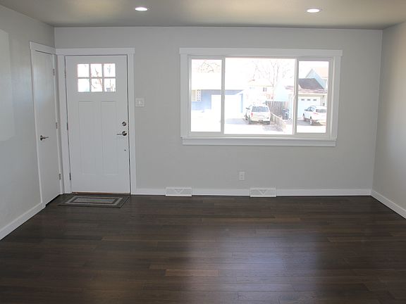 2nd image of 7 Chestnut Dr