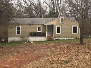 357 R St, Hamilton, GA 31811