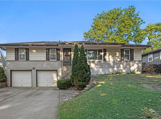 3824 Stonewall Ct, Independence, MO 64055